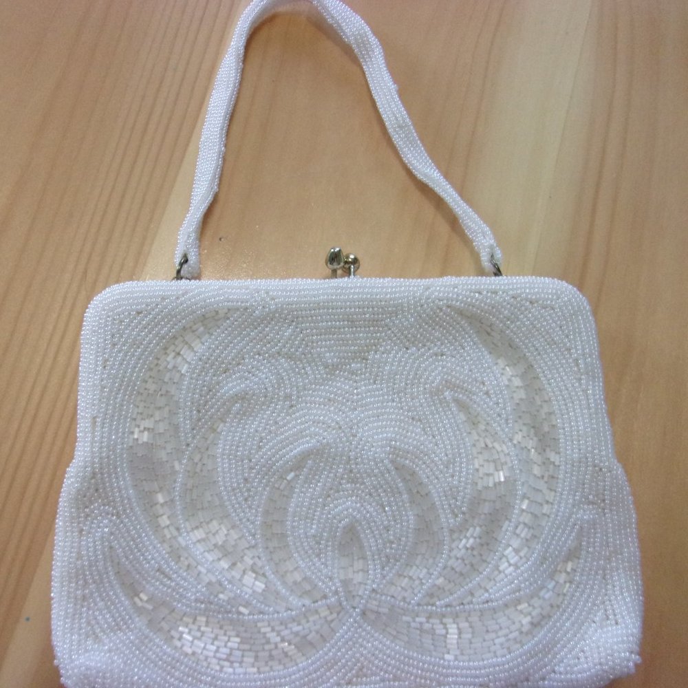 VINTAGE BEADED PURSE